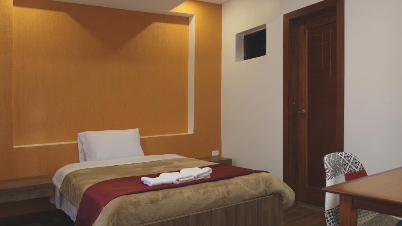 Hostal Nizza Cuenca Exterior foto